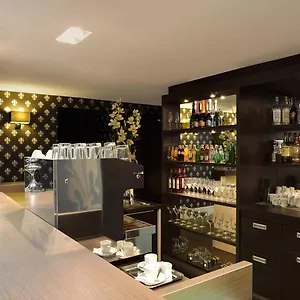 La Prima Fashion Budapest